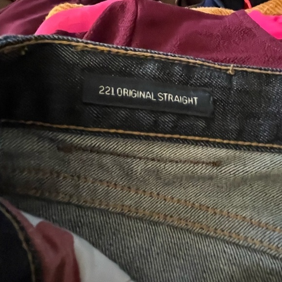 Lucky Brand 221 Original Straight Leg Dark Wash Jeans. Size Women's 30" X 30" - Picture 14 of 14